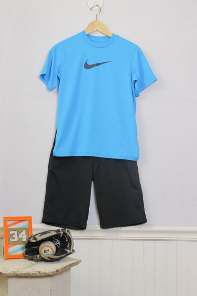 Size M(10-12) Boys by Nike Dri Fit, Nike